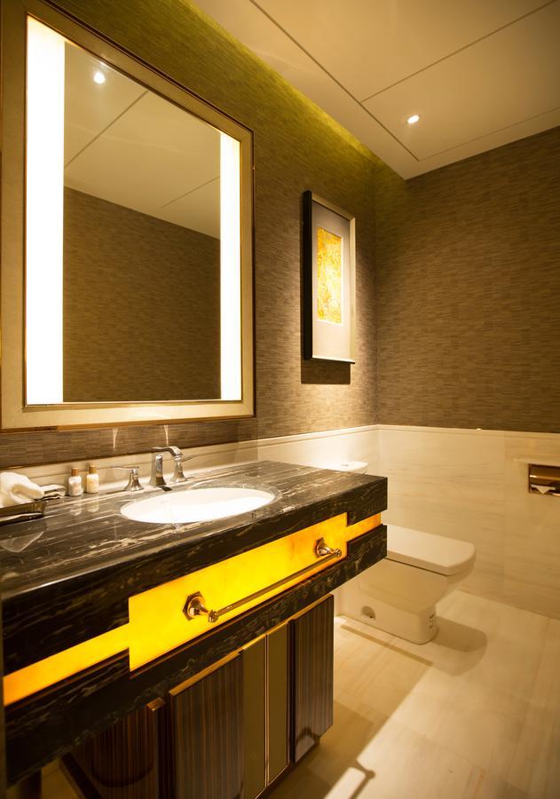 Wanda Vista Lanzhou Hotel Bagian luar foto