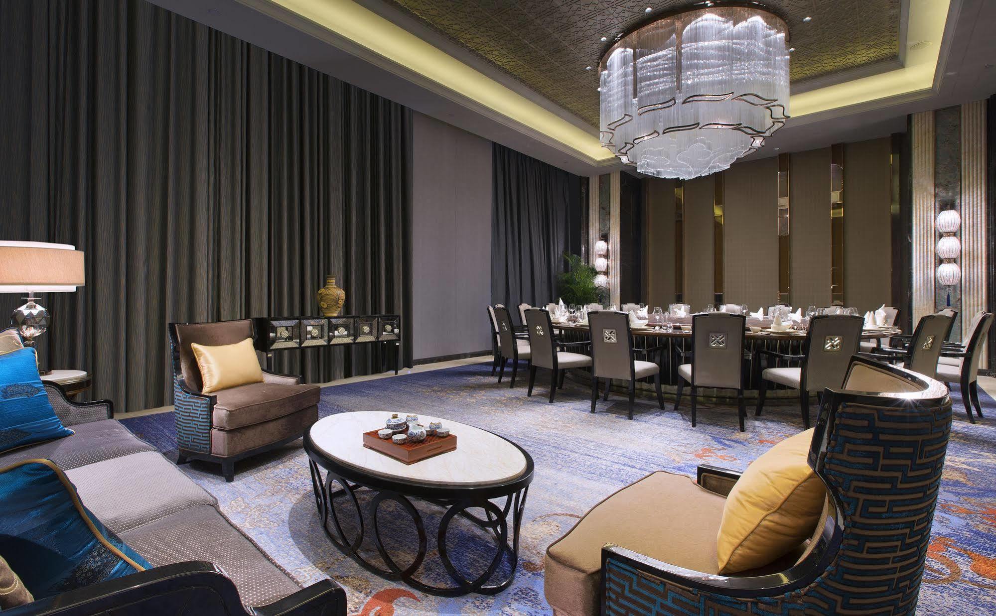 Wanda Vista Lanzhou Hotel Bagian luar foto